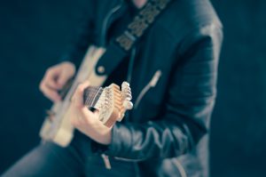 lead guitar playing tips
